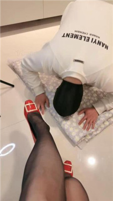 【然然】高跟黑丝踩/板子sp/鞋跟抽插/伺候沐足_HD绳艺资源