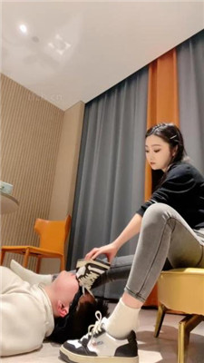 图片[11]_【川野尤娜】揪耳朵/碾压狗爪/臭鞋袜捂脸窒息_HD绳艺资源