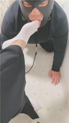 图片[4]_【上上】强迫狗舔穿一天的白鞋原味船袜_HD绳艺资源