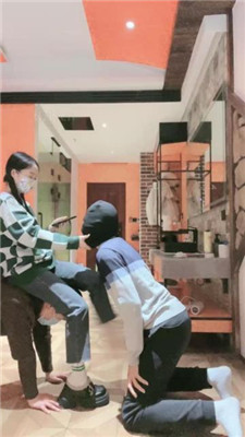 图片[16]_【子衿】双奴-磕头求虐/踩踏/碾压狗爪/舔脏鞋底/袜子塞嘴_HD绳艺资源