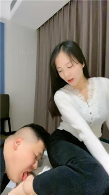 图片[12]_【冷御大大】近距离裸足恋足狂舔_HD绳艺资源