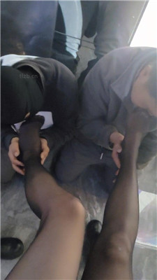 图片[13]_【然而】短靴黑丝-双奴下跪争宠求虐_HD绳艺资源