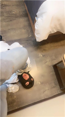 图片[14]_【榕s】运动鞋踩狗头/转胯狗爬/掐乳_HD绳艺资源