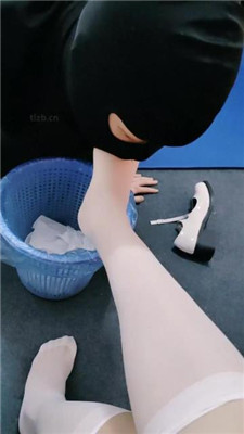 图片[14]_【冰薇】跪舔皮鞋白丝/坐脸窒息踩踏_HD绳艺资源