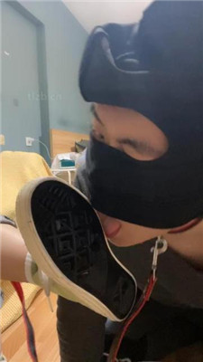 图片[4]_【黑泽兮】素人学生主-帆布鞋-踢踩打【双视角完整版】_HD绳艺资源