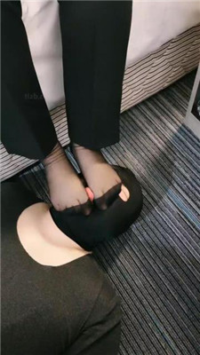 图片[16]_【陌影夫妻】高跟黑丝原味脚踩绿帽老公_HD绳艺资源