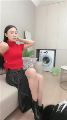 【三娘】挑战身体极限-口水/全踩/深喉插吐/跪舔呕吐物/磕头求饶_HD绳艺资源