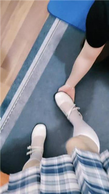 图片[3]_【冰薇】跪舔皮鞋白丝/坐脸窒息踩踏_HD绳艺资源