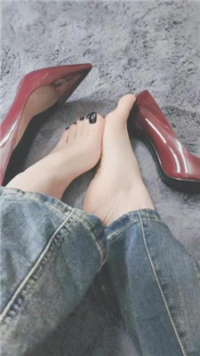 图片[11]_【灵竹】红高跟恋足跪舔/吮吸脚趾_HD绳艺资源