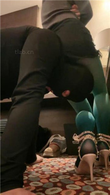 图片[12]_【jenn】铆钉高跟玩虐/转胯狗爬/插嘴踩乳_HD绳艺资源