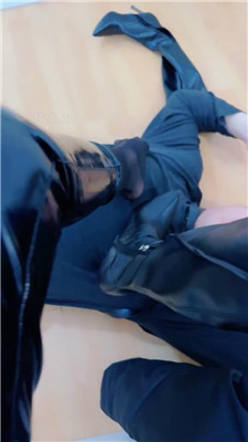 图片[11]_【腿腿祖宗】凶狠御姐-皮裤皮靴玩虐下贱表弟_HD绳艺资源