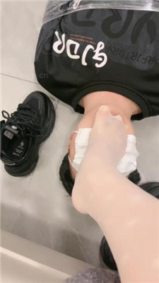 图片[18]_【九莲】舞蹈生全体重虐地毯狗_HD绳艺资源