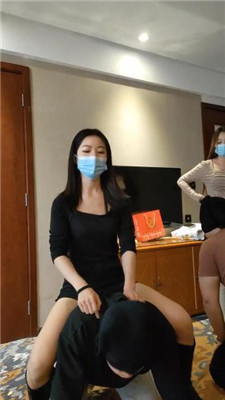 图片[14]_【小雅老师】双S虐双奴-长靴踢踹踩踏/脚插嘴/磕头/【双视角版】_HD绳艺资源