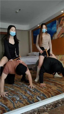 图片[13]_【小雅老师】双主VS双奴-骑马比赛/坐垫俯卧撑/踩踏【双视角版】_HD绳艺资源