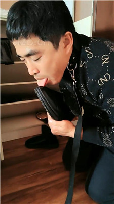 图片[9]_【刘二狗】沦为金融白领的擦鞋工具_HD绳艺资源