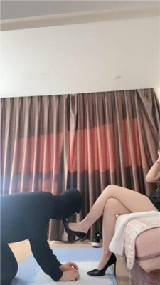 【不期而遇】太监狗-脚喂食/转胯遛狗/清理脚底/暴打狗脑袋_HD绳艺资源