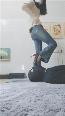 图片[8]_【灵竹】红高跟恋足跪舔/吮吸脚趾_HD绳艺资源