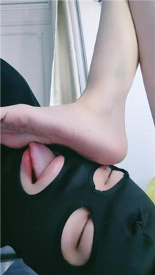 图片[23]_【奶糖】运动后超脏鞋臭白袜踩虐/气味控制辱_HD绳艺资源