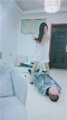 图片[12]_【千寻大大】高跟踩虐木乃伊地毯狗【完整版】_HD绳艺资源