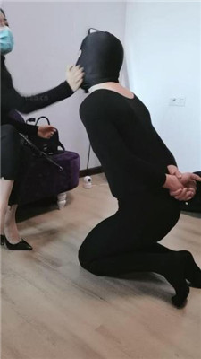 图片[11]_【凌儿女神】训练/转胯/碾压踩狗头/手铐反绑/抽耳光/关狗笼_HD绳艺资源