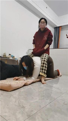 图片[7]_【樱樱】情侣主-让闺蜜下跪伺候-骑狗背/踩踏/奴下奴【四】_HD绳艺资源