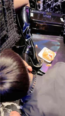 图片[12]_【潘妮绳艺导师】KTV-开发送酒服务生做狗_HD绳艺资源