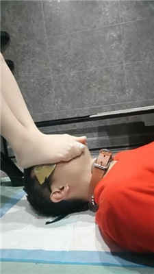 图片[10]_【咩祖】圈养犬化生活-狗笼桌子囚禁/肉丝脚窒息_HD绳艺资源