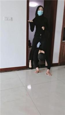 图片[14]_【凌儿女神】训练/转胯/碾压踩狗头/手铐反绑/抽耳光/关狗笼_HD绳艺资源