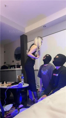 图片[2]_【浅浅】双奴-掐乳/抢着舔脚/骑马/闻鞋/清理马桶_HD绳艺资源