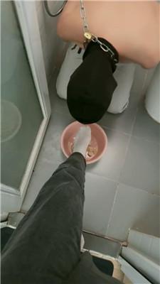 【婉欣】囚禁狗奴在厕所/喂食【双视角版】 JS240720-47_HD绳艺资源