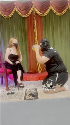 图片[18]_【魔鬼天使】高跟黑丝美腿虐/大量圣水/闻鞋吃丝袜【双视角版】 bf42774_HD绳艺资源