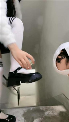 图片[5]_【cc.s】母畜-楼梯间虐-内裤混合圣水-皮鞋白丝_HD绳艺资源