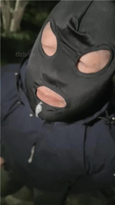 图片[4]_【娩娩大魔王】户外遛狗爬行-舔脏小白鞋_HD绳艺资源