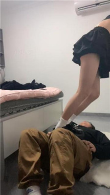 图片[5]_【素人挖掘机】性感学生S-白袜-sp/耳光/踩踏/舔脏鞋/脚插嘴_HD绳艺资源