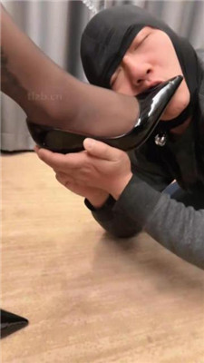 图片[12]_【凯瑟琳】皮带训练/高跟碾压踩/夹狗舌/黑丝诱惑舔_HD绳艺资源