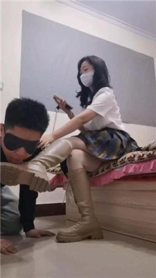【微莱】长靴白袜JK主-深喉/揪耳朵/耳光/轻微辱妻_HD绳艺资源