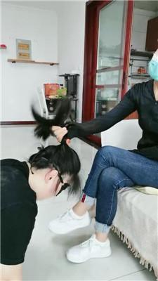 【凌儿女神】母畜-跪舔小白鞋白袜/碾压踩/骑马转胯/耳光 bf42767_HD绳艺资源