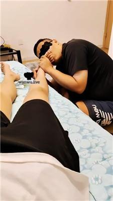 【上海汤圆】裸足全体重踩踏/下跪伺候 JS240729-10_HD绳艺资源