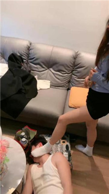 图片[13]_【酷酷的野妈】长靴白袜跪舔/踩踏/重度踢踹【完整版】_HD绳艺资源