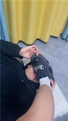 图片[7]_【素人挖掘机】性感学生S-白袜-sp/耳光/踩踏/舔脏鞋/脚插嘴_HD绳艺资源