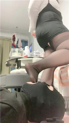 图片[18]_【欣欣子】骑狗背/黑丝脚踩/提档/喂口水_HD绳艺资源