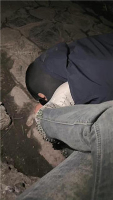 图片[7]_【娩娩大魔王】户外遛狗爬行-舔脏小白鞋_HD绳艺资源