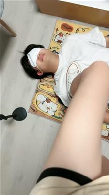 【supp】高帮鞋白袜踩踏/虐狗舌【完整版】 bf43142_HD绳艺资源