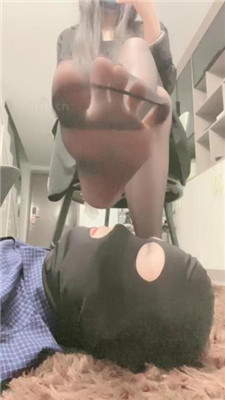 图片[21]_【甜一】居高临下-高跟凉鞋黑丝诱惑调/坐脸窒息_HD绳艺资源