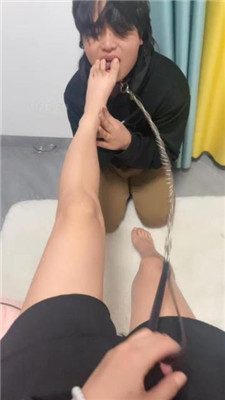 图片[15]_【素人挖掘机】性感学生S-白袜-sp/耳光/踩踏/舔脏鞋/脚插嘴_HD绳艺资源