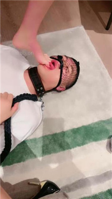 图片[18]_【颜西西】双S-揪耳朵/鞋插嘴/高跟踩狗爪/玩狗舌【双视角版】_HD绳艺资源