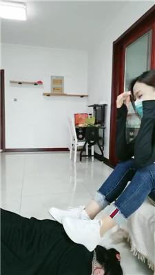 图片[13]_【凌儿女神】母畜-跪舔小白鞋白袜/碾压踩/骑马转胯/耳光 bf42767_HD绳艺资源