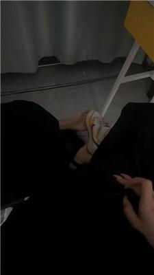 图片[2]_【柒七七】脏鞋白袜踩/骑狗背/吃袜子【完整版】 JS240713-8_HD绳艺资源