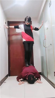 图片[7]_【伯爵】挑战家奴-磕头/踩抓/叼鞋/罚跪_HD绳艺资源