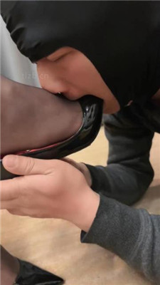 图片[11]_【凯瑟琳】皮带训练/高跟碾压踩/夹狗舌/黑丝诱惑舔_HD绳艺资源